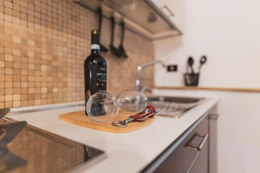 Trani -Suite ❉Marmor - Elegante Casa Storica ❉ Ngoại thất bức ảnh