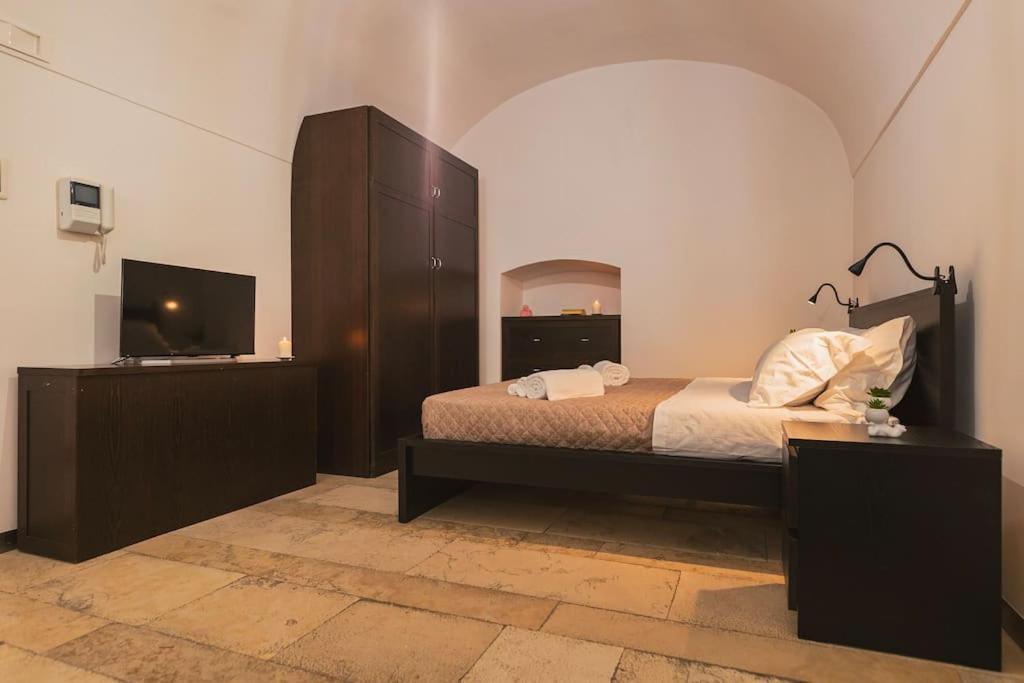 Trani -Suite ❉Marmor - Elegante Casa Storica ❉ Ngoại thất bức ảnh