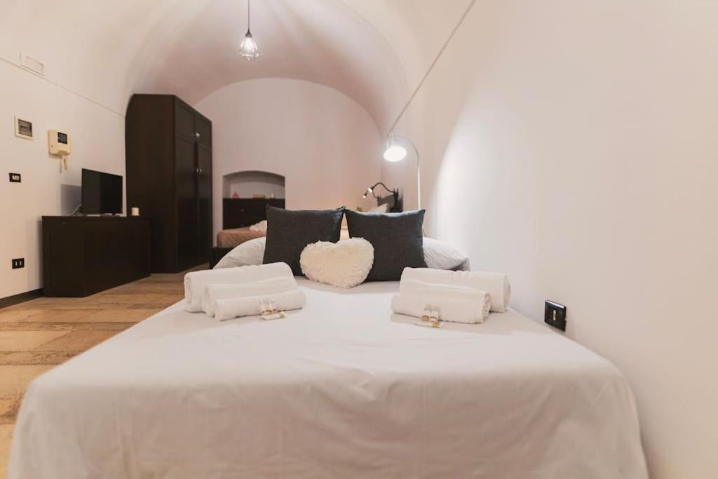 Trani -Suite ❉Marmor - Elegante Casa Storica ❉ Ngoại thất bức ảnh